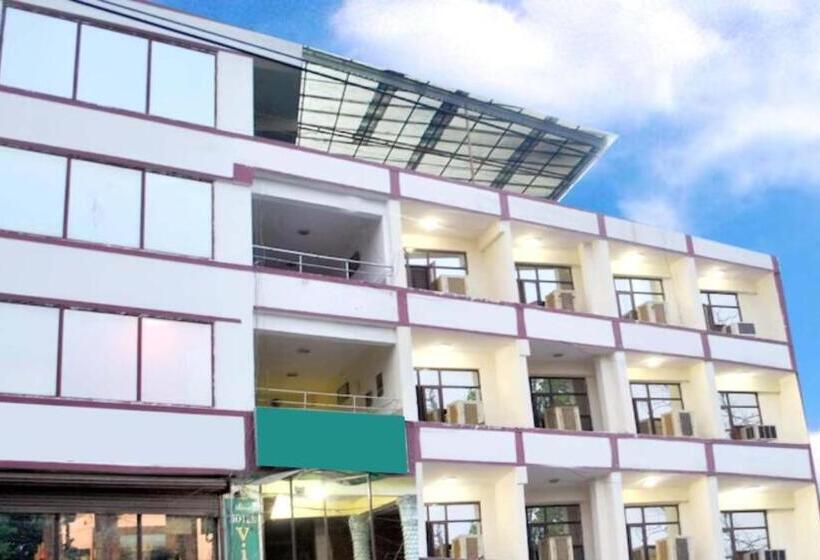 هتل Viren Plaza, Agra