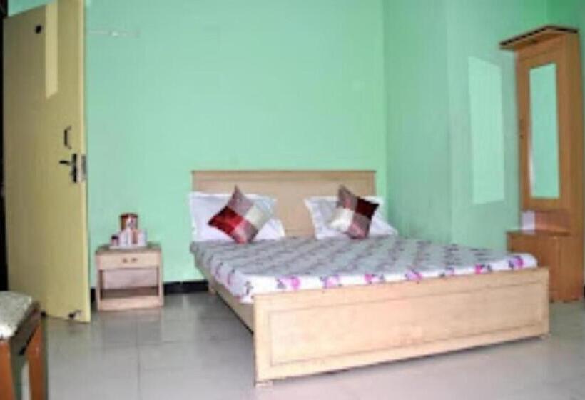 هتل Viren Plaza, Agra