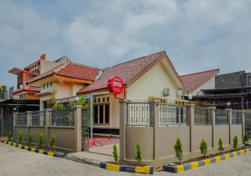 호텔 Guest House Citra Pemuda Syariah By Oyo Rooms