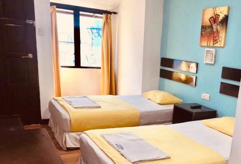 فندق Holiday Dive Inn