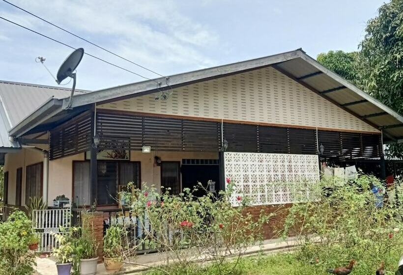 בית מלון כפרי Home Valley Homestay Tambunan By Oyo Rooms