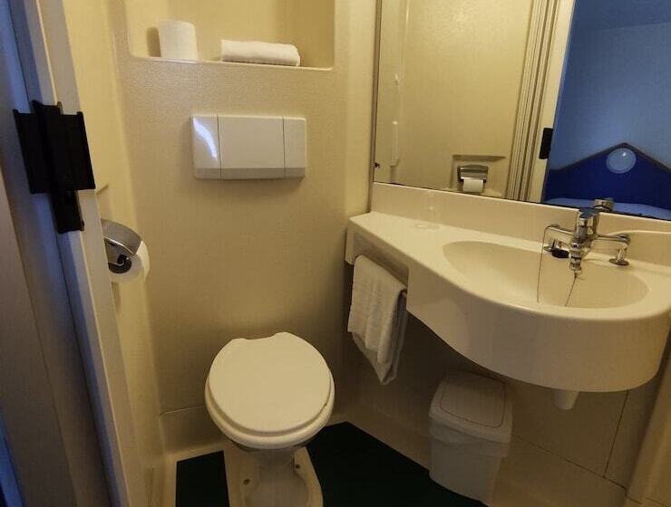 ホテル Initial By Balladins Sable Sur Sarthe