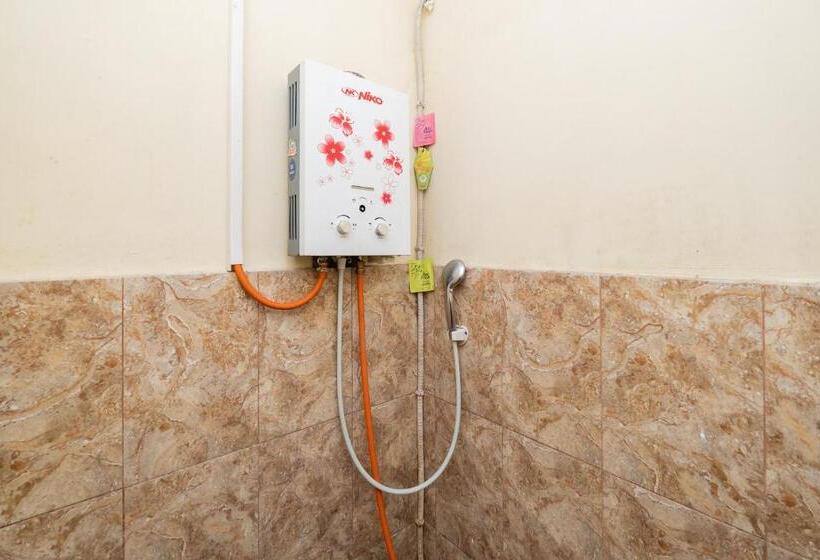 酒店 Reddoorz Syariah At Danau Maninjau Sawojajar