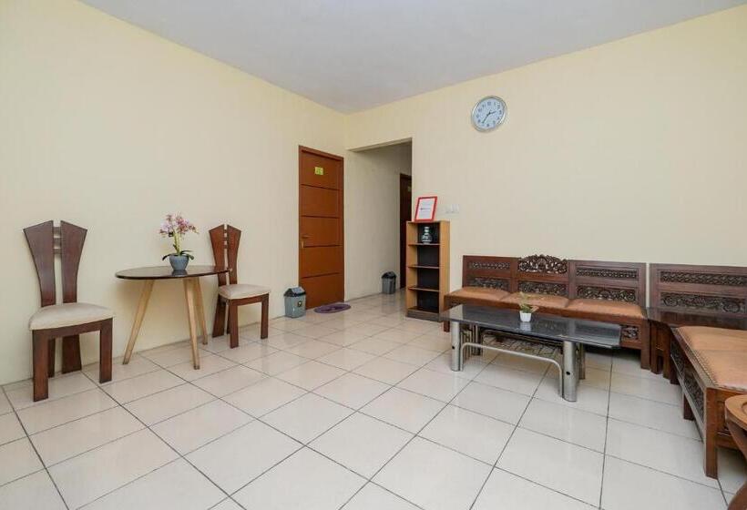 酒店 Reddoorz Syariah At Danau Maninjau Sawojajar