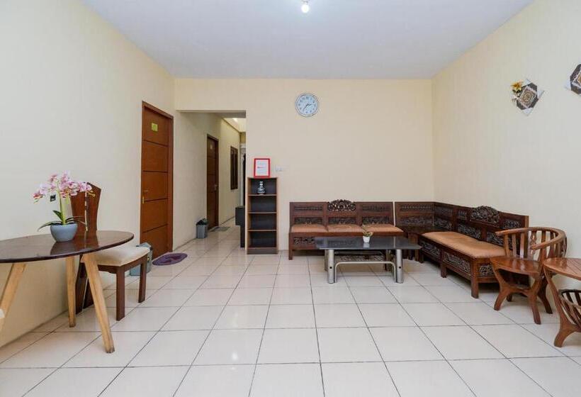 酒店 Reddoorz Syariah At Danau Maninjau Sawojajar