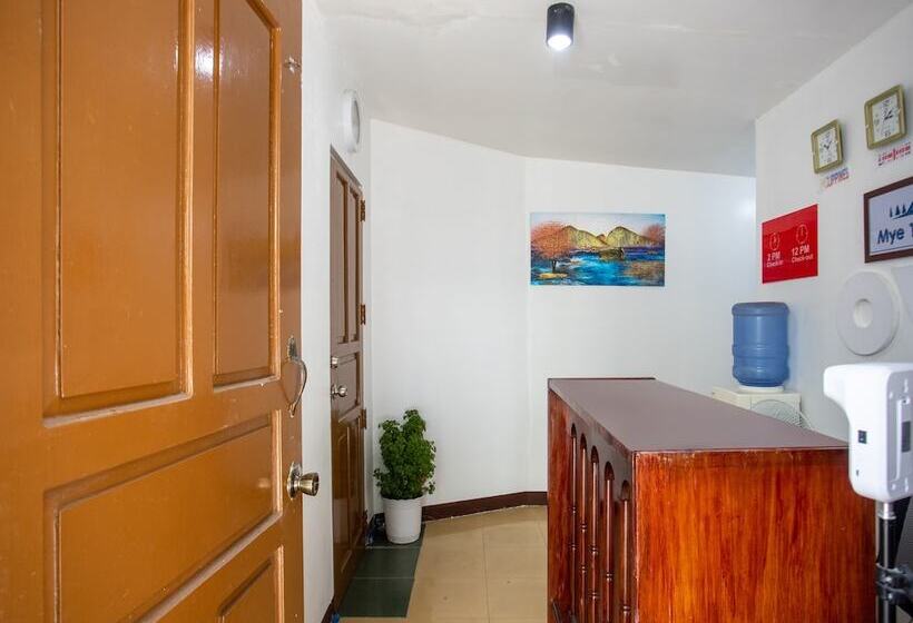 בית מלון כפרי Mye Tourist Inn