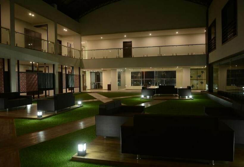 בית מלון כפרי The Divine Resort