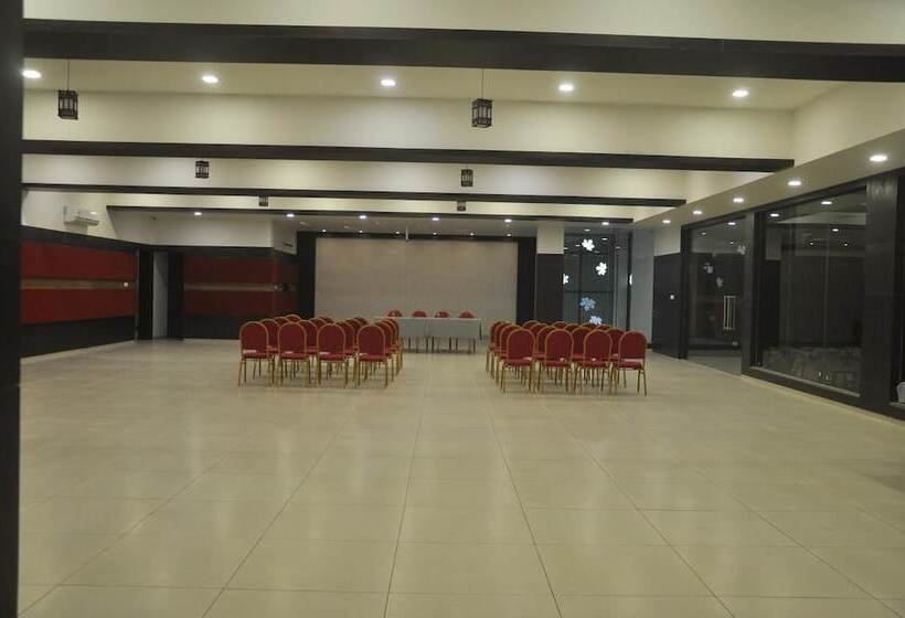 בית מלון כפרי The Divine Resort