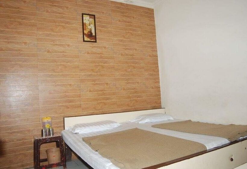 هتل Goroomgo Feed Vishal Agra