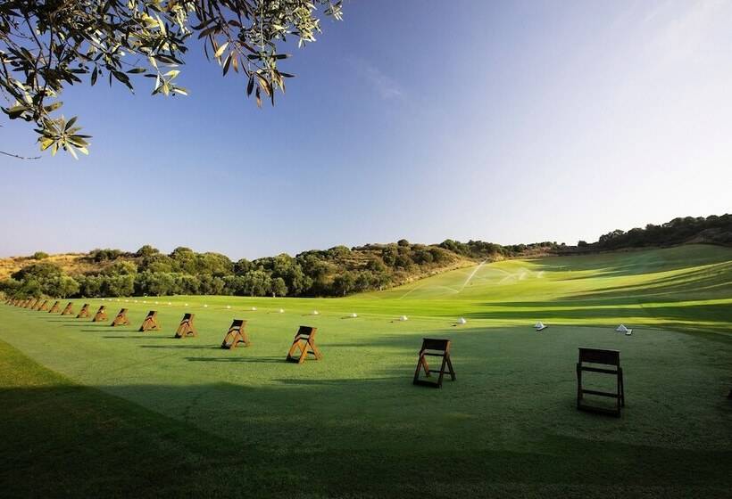 בית מלון כפרי W Costa Navarino