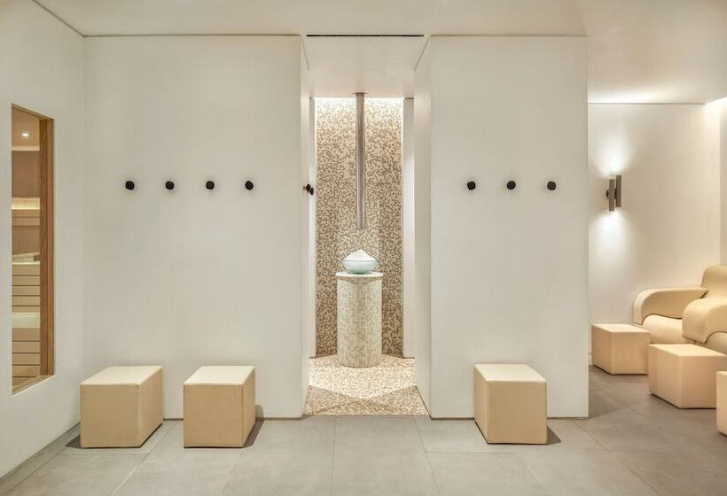 בית מלון כפרי W Costa Navarino