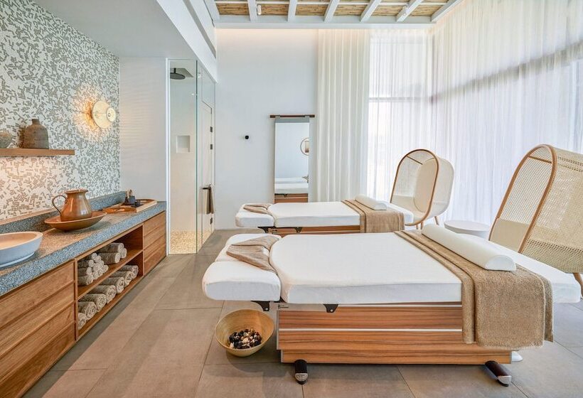 בית מלון כפרי W Costa Navarino