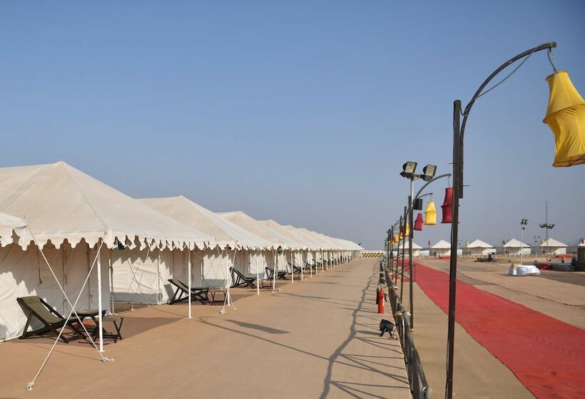 ホテル Praveg White Rann Resort Rann Utsav Dhordo