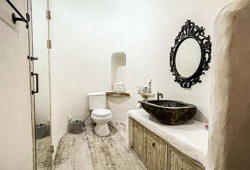 Jeju Hayandeungdae Pension