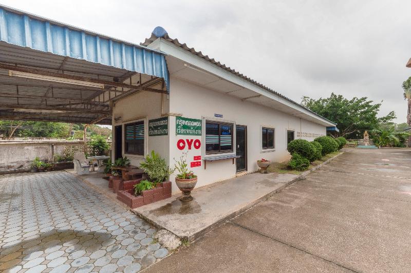 Let's Go Rayong Hotel By Oyo Rooms