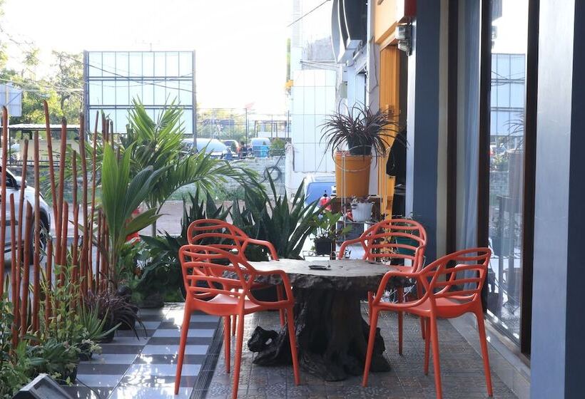 My Rooms Poma Hotel Stay N Dine