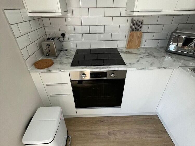 No 73 Aparthotel By Condokeeper