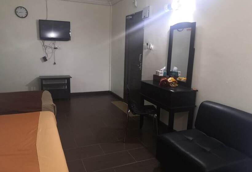 Opah Inn Hotel By Oyo Rooms