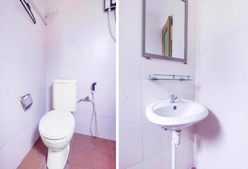 Отель Night Queen Salak Tinggi