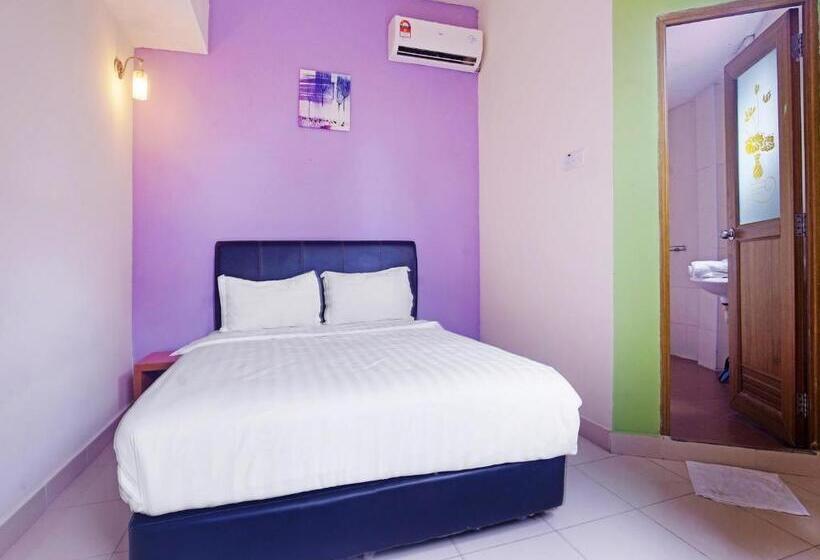 Отель Night Queen Salak Tinggi