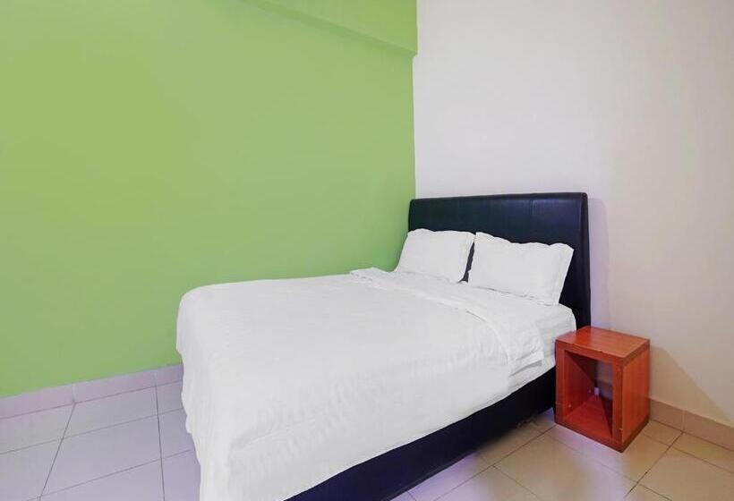 Отель Night Queen Salak Tinggi