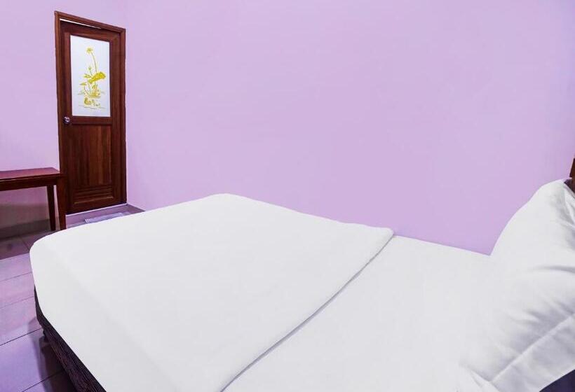 Отель Night Queen Salak Tinggi