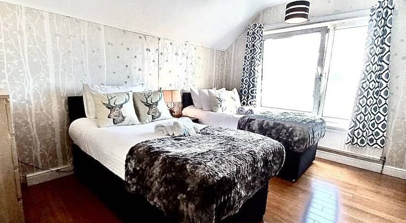 ペンション Amara House