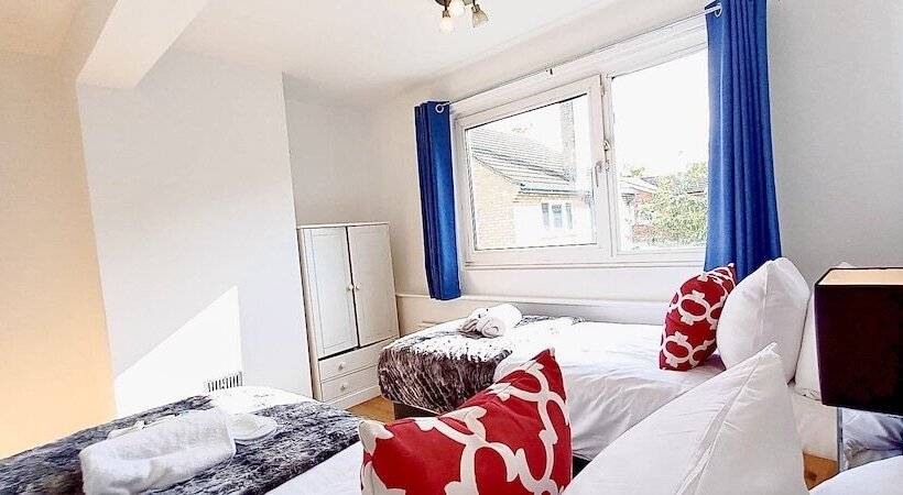 ペンション Amara House