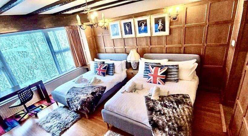 ペンション Amara House