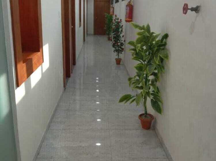 펜션 Green Park Vadodara