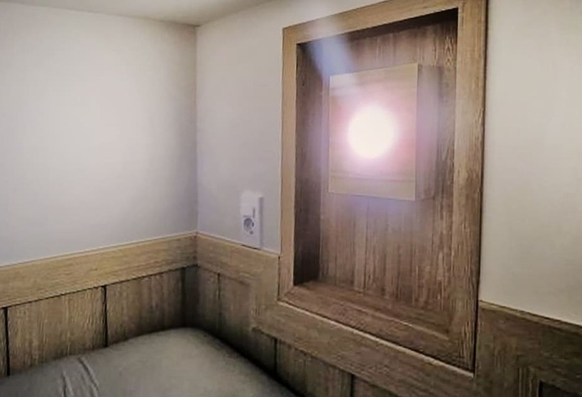 بنسيون Jeju Ttorang Guest House