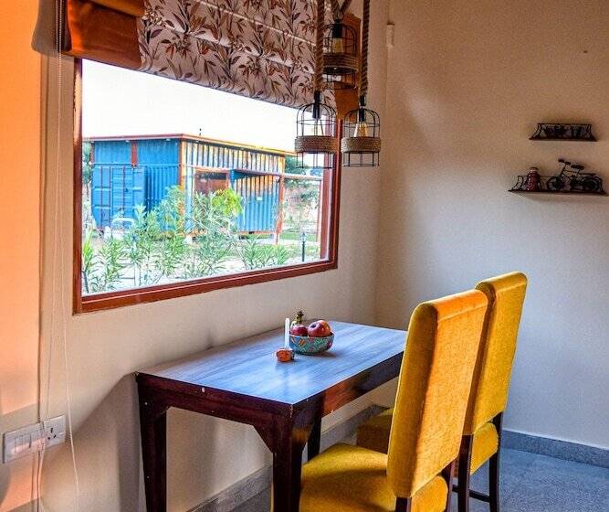 پانسیون Tree Of Life Ecotainers Agra