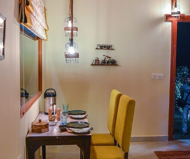 پانسیون Tree Of Life Ecotainers Agra