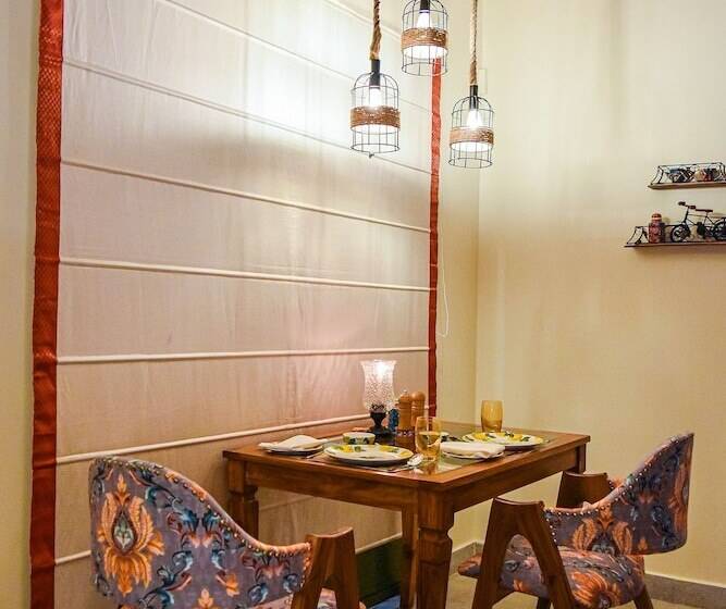 پانسیون Tree Of Life Ecotainers Agra