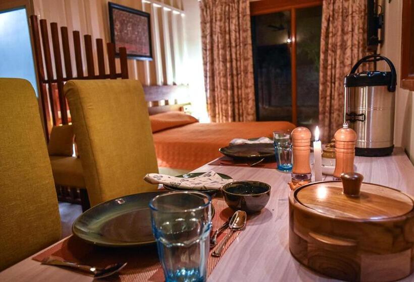 پانسیون Tree Of Life Ecotainers Agra