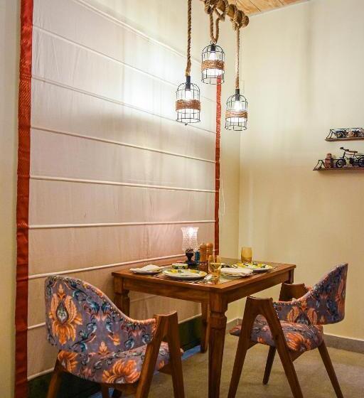 پانسیون Tree Of Life Ecotainers Agra