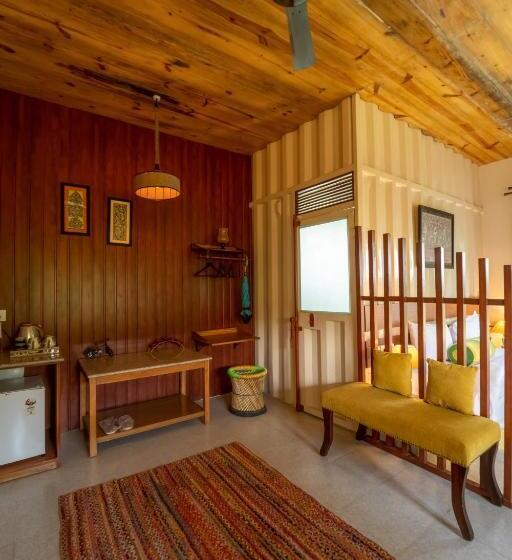 پانسیون Tree Of Life Ecotainers Agra