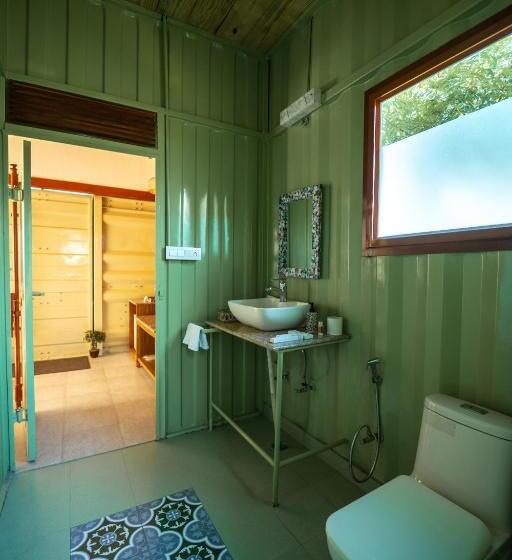 پانسیون Tree Of Life Ecotainers Agra