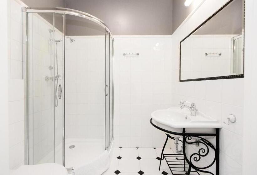 בית מלון כפרי Willa Flora