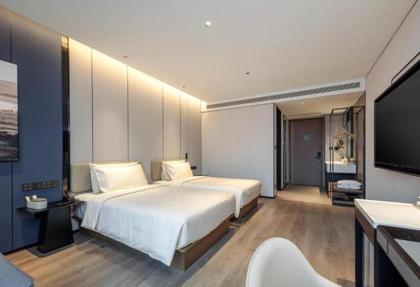 Atour Hotel Hangzhou East Railway Station West Square