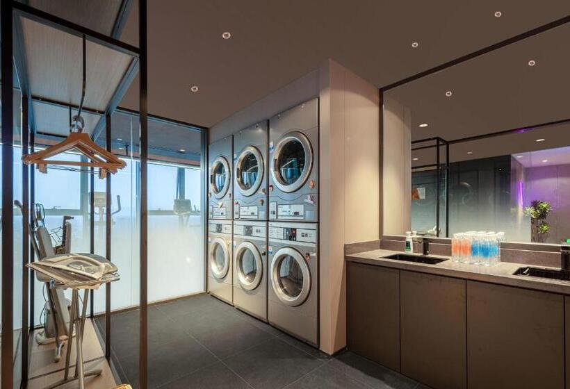 Atour Hotel Hangzhou East Railway Station West Square