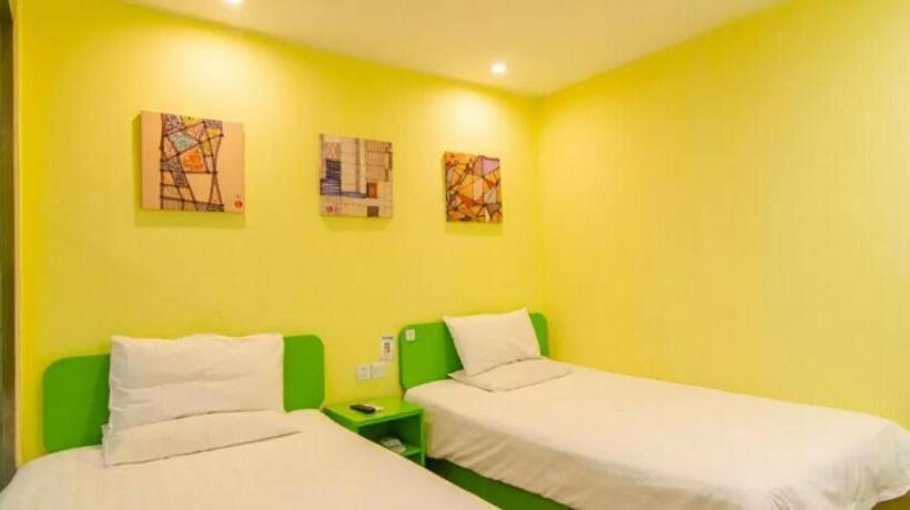 בית מלון כפרי Hi Inn Hightech Wanda Plaza