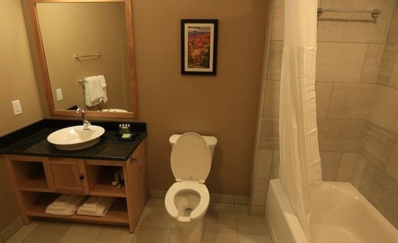 Burke Mountain Hotel & Conference Center