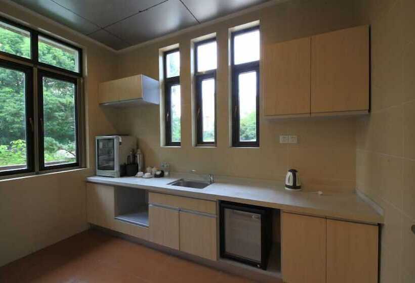 Country Garden Phoenix Hotel Jingmen