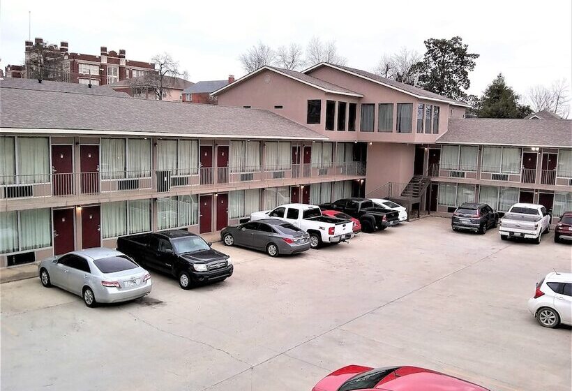 فندق All Seasons Lodge