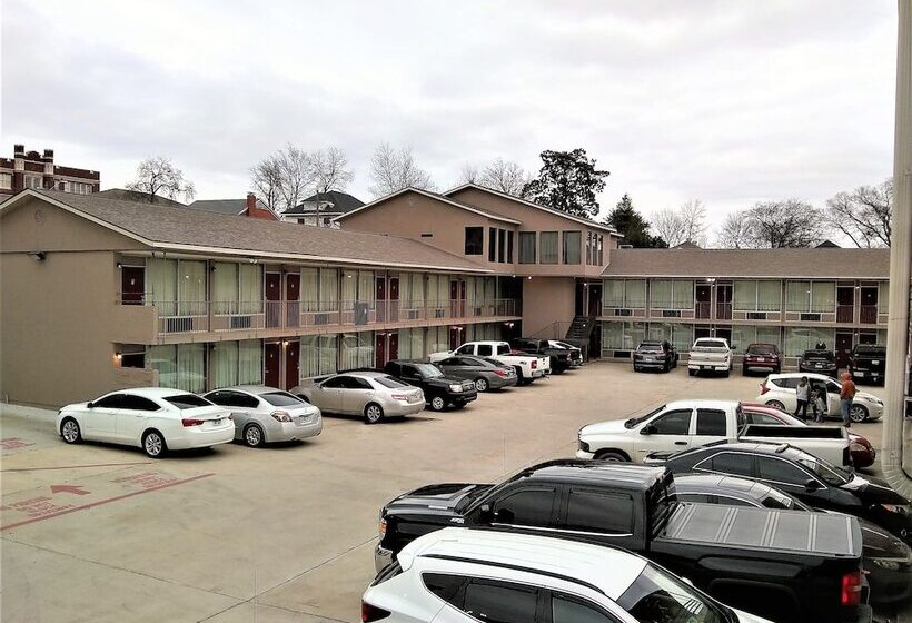 فندق All Seasons Lodge