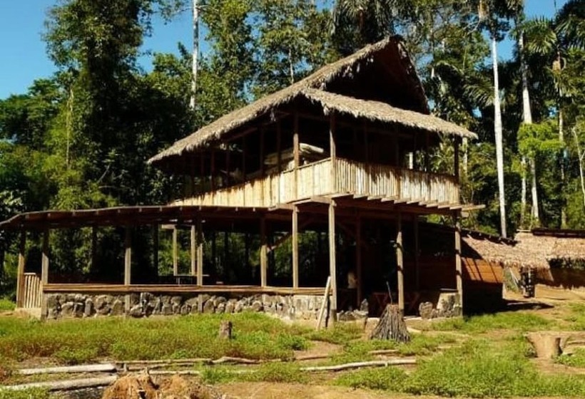 هتل Alto Tambopata Lodge & Campsite