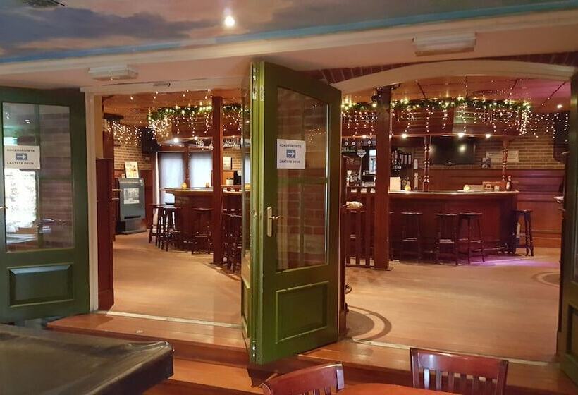 Отель Appartementen Klaver Vier