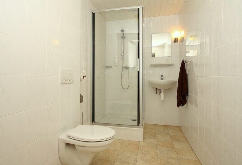 Отель Appartementen Klaver Vier