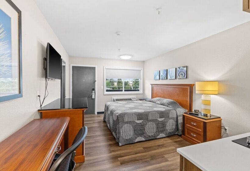 فندق Basecamp Puyallup A Travelodge By Wyndham